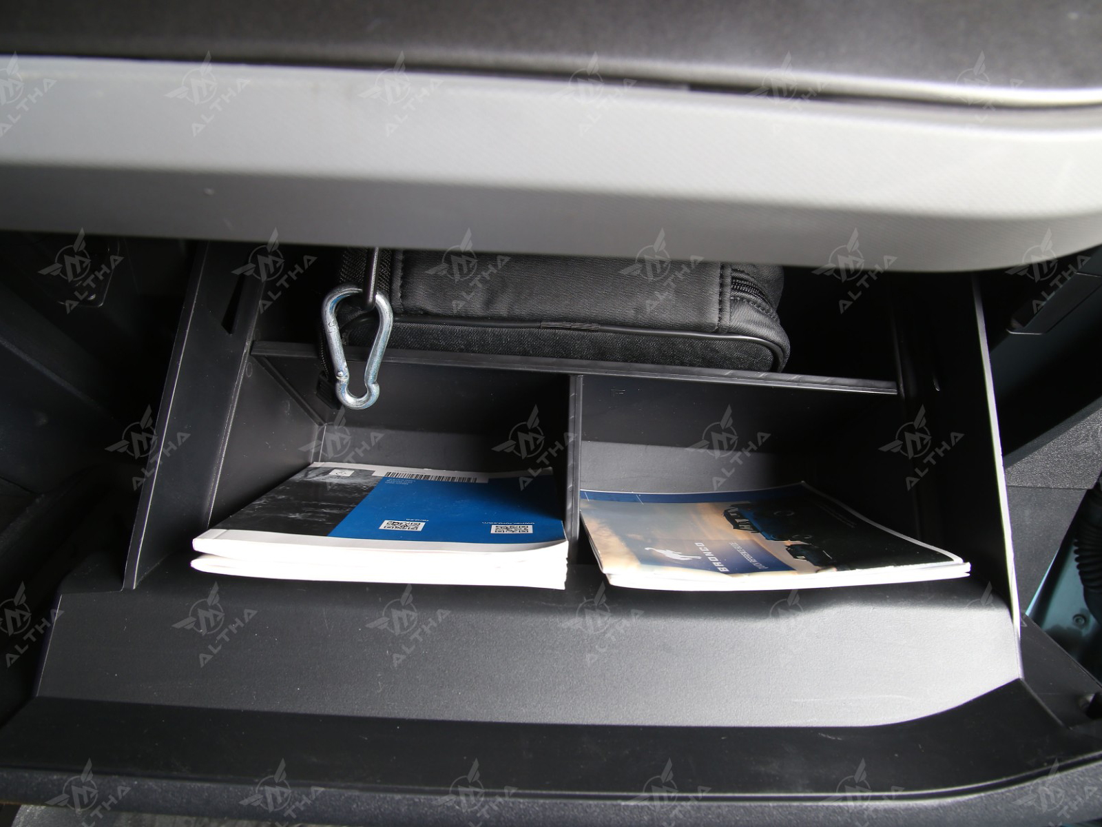 Altha4wd Glove box partition