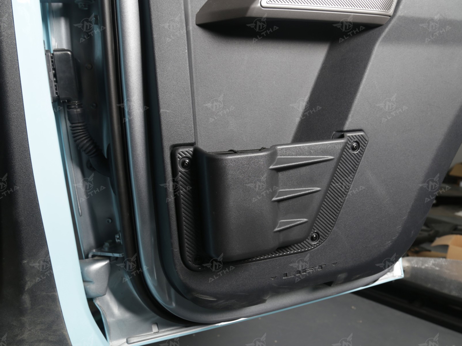 Altha4wd Rear door storage box